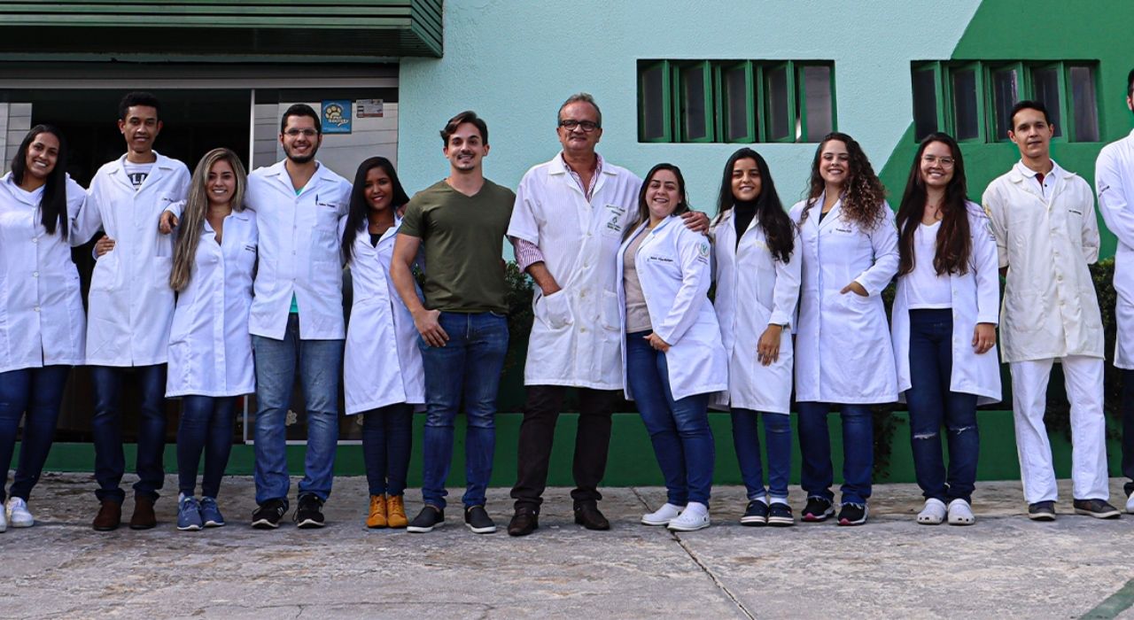 Equipe do Hospital Veterinário Reino Animal reunida